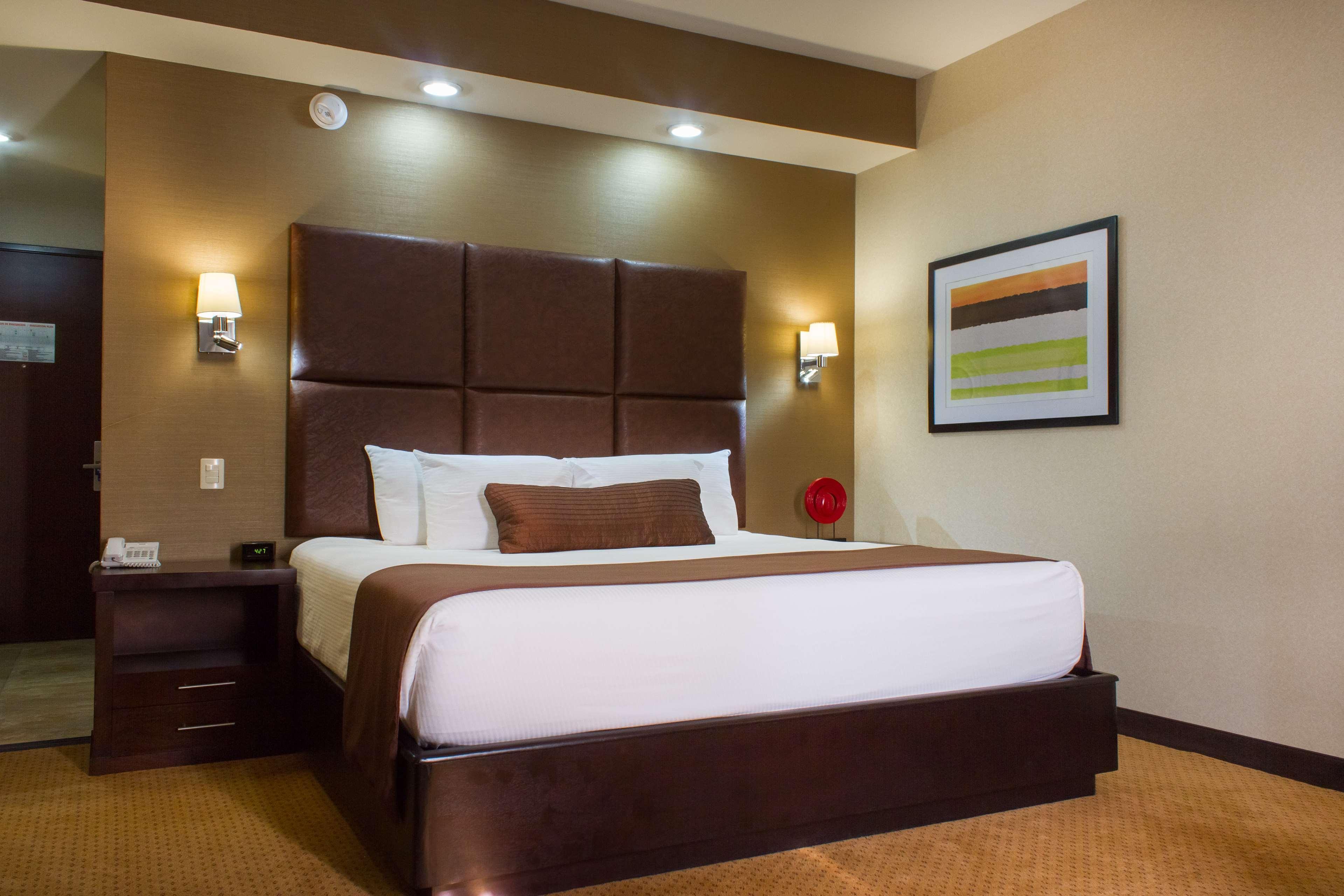 Best Western Premier Monterrey Aeropuerto Apodaca Eksteriør billede A typical room at the hotel