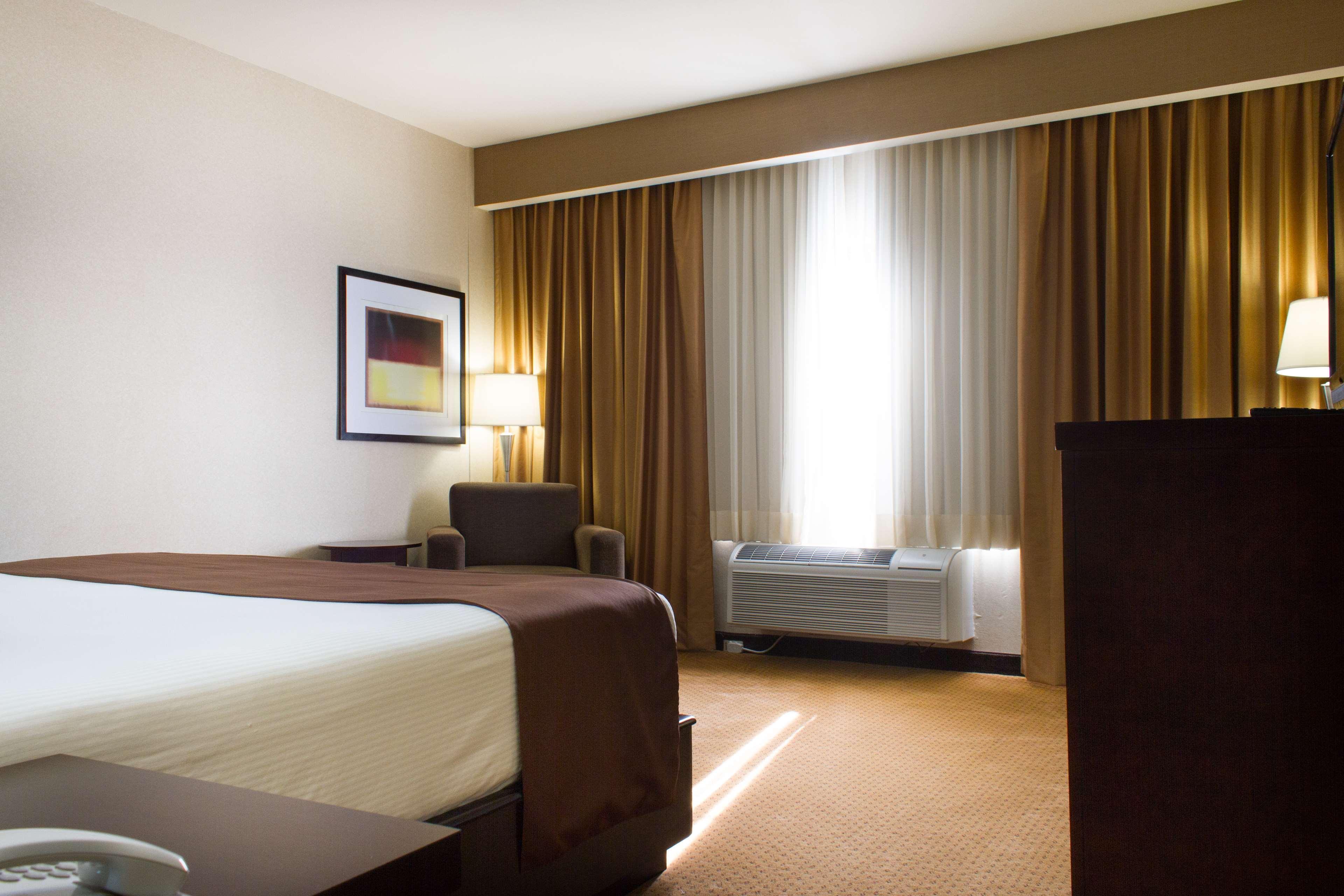 Best Western Premier Monterrey Aeropuerto Apodaca Eksteriør billede A typical room at the Holiday Inn Express