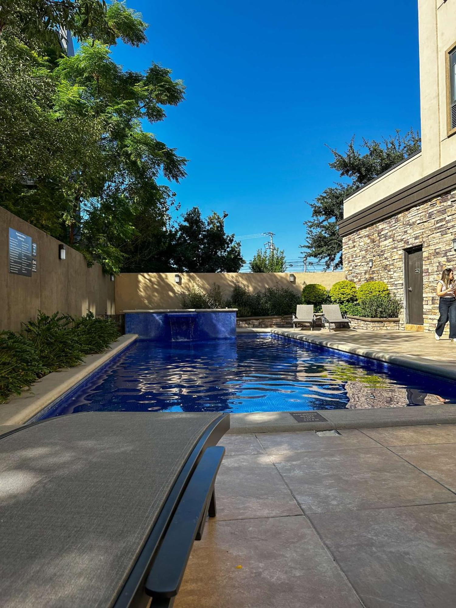 Best Western Premier Monterrey Aeropuerto Apodaca Eksteriør billede 3D rendering of a swimming pool